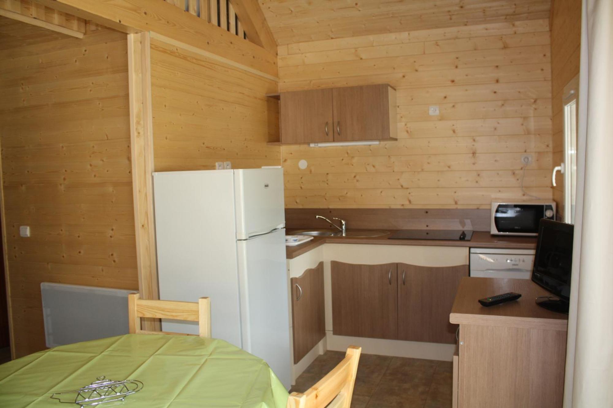 Parc Residentiel De Loisir : Le Loup Blanc Du Riou Hotel Barcelonnette Eksteriør billede
