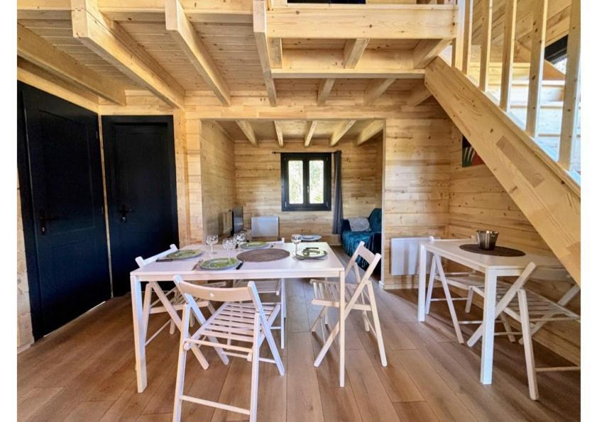 Parc Residentiel De Loisir : Le Loup Blanc Du Riou Hotel Barcelonnette Eksteriør billede