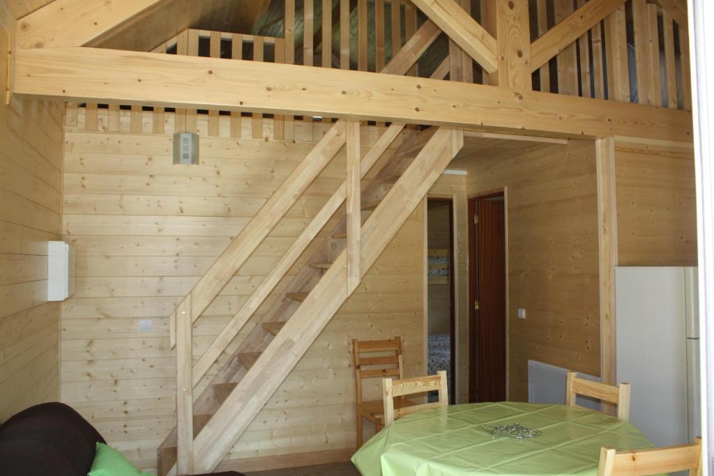 Parc Residentiel De Loisir : Le Loup Blanc Du Riou Hotel Barcelonnette Værelse billede